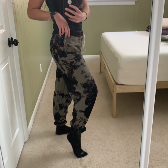 Bleached dyed joggers - Picture 2 of 6